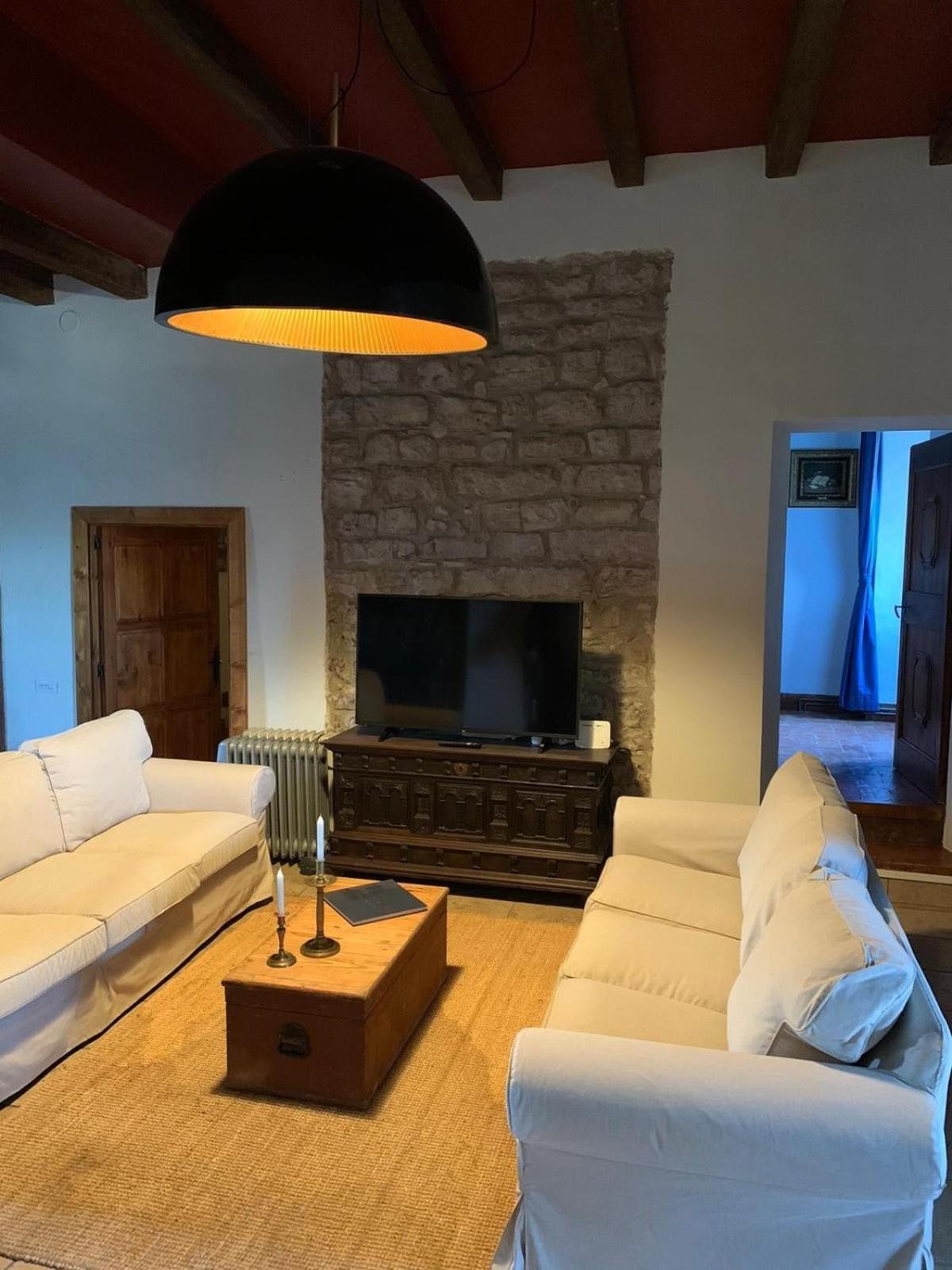 Masia Cal Millas - Turisme Rural Castellfullit de Riubregos 外观 照片