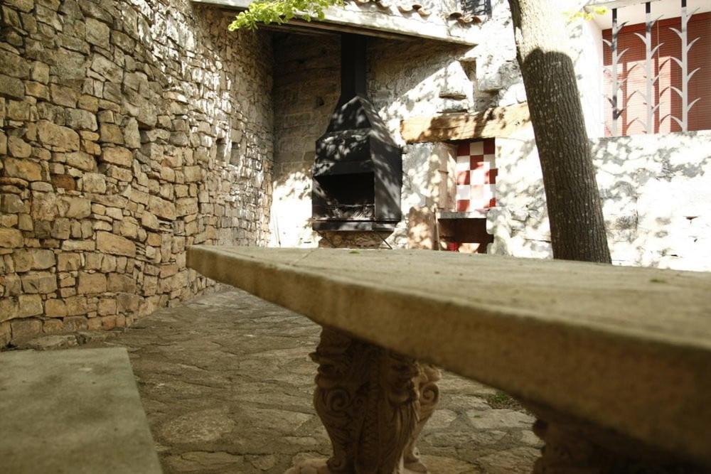 Masia Cal Millas - Turisme Rural Castellfullit de Riubregos 外观 照片