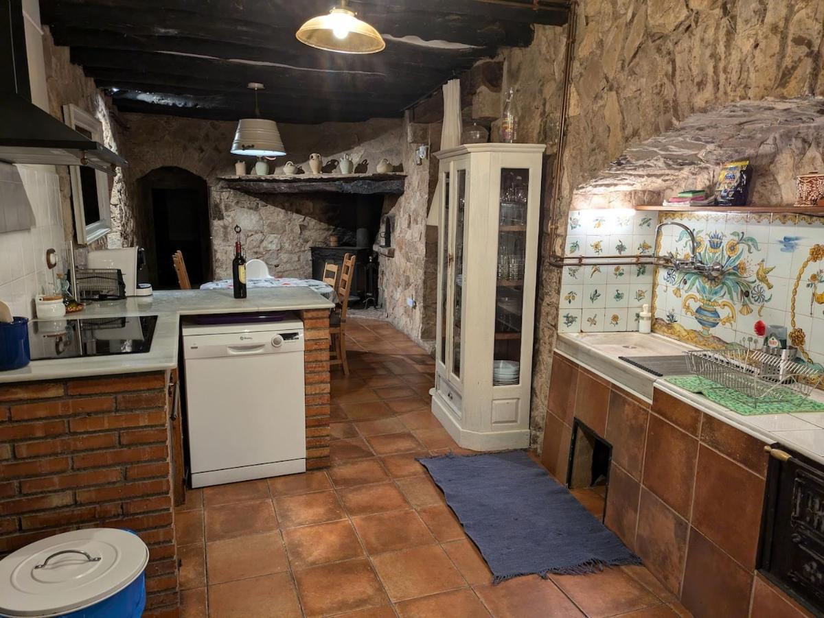 Masia Cal Millas - Turisme Rural Castellfullit de Riubregos 外观 照片